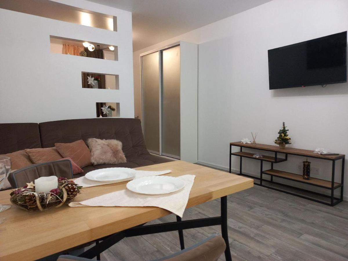Sweet Apartment *