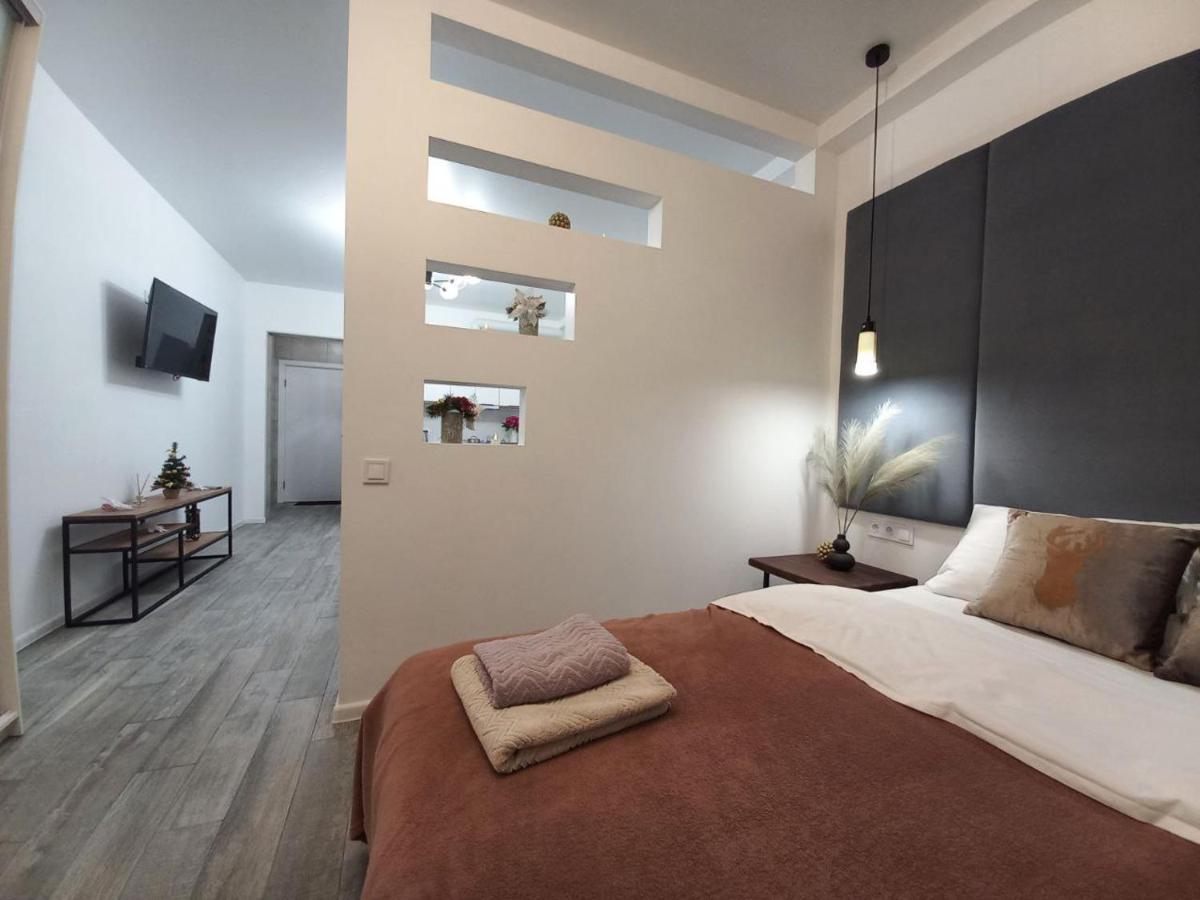 Apartment Sweet *