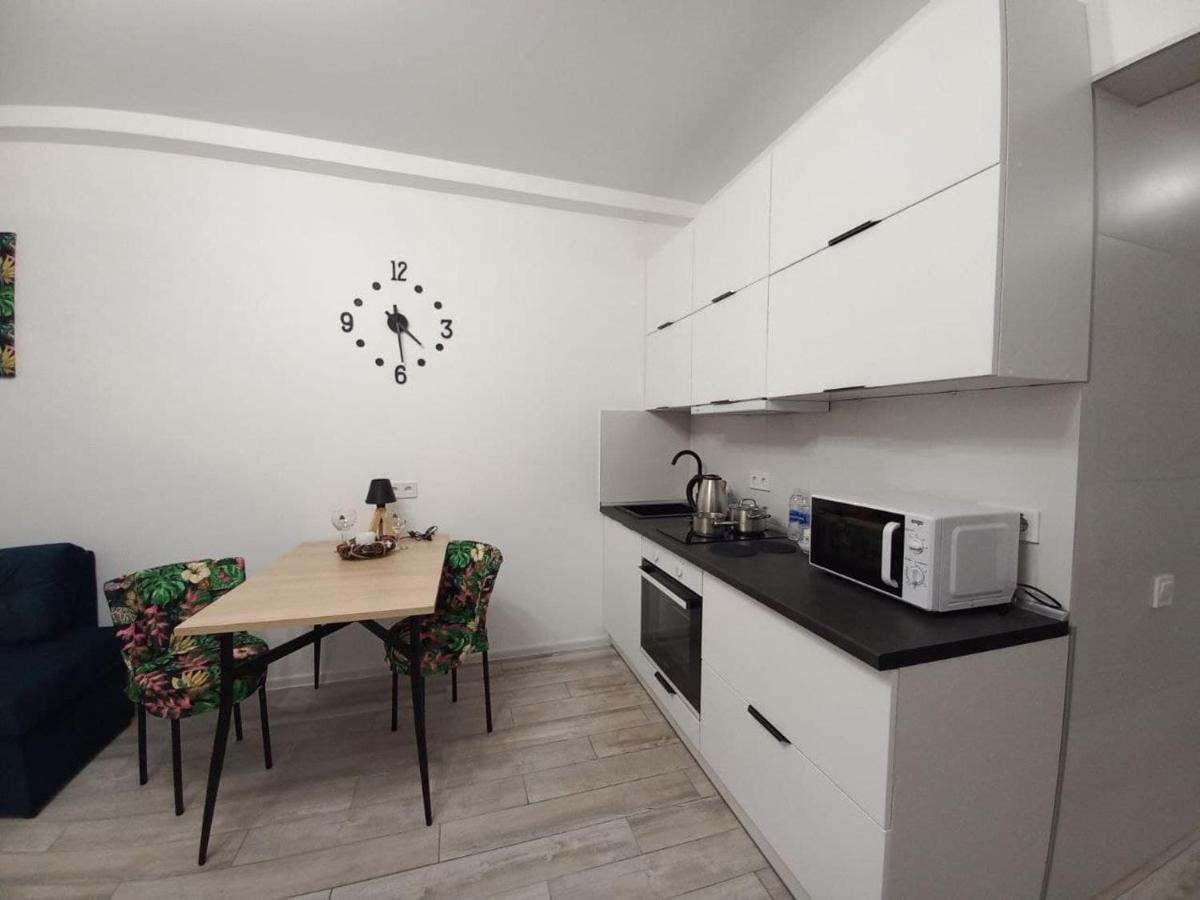 Sweet Apartment *