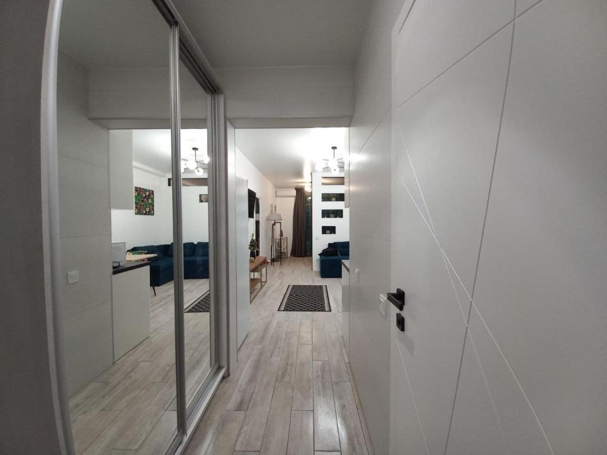 Apartment Sweet *